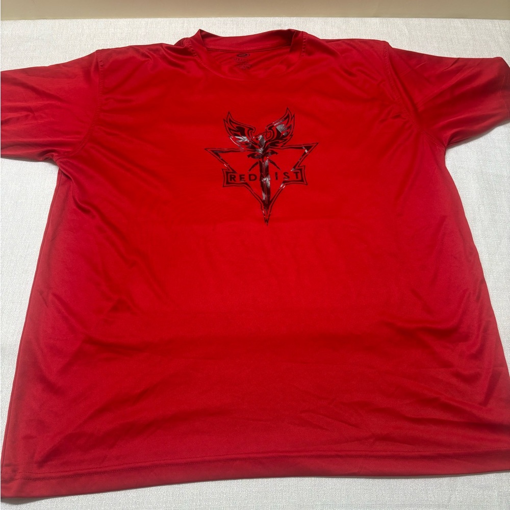 Red Graphic Tee with‎ Bold Design size L/G
